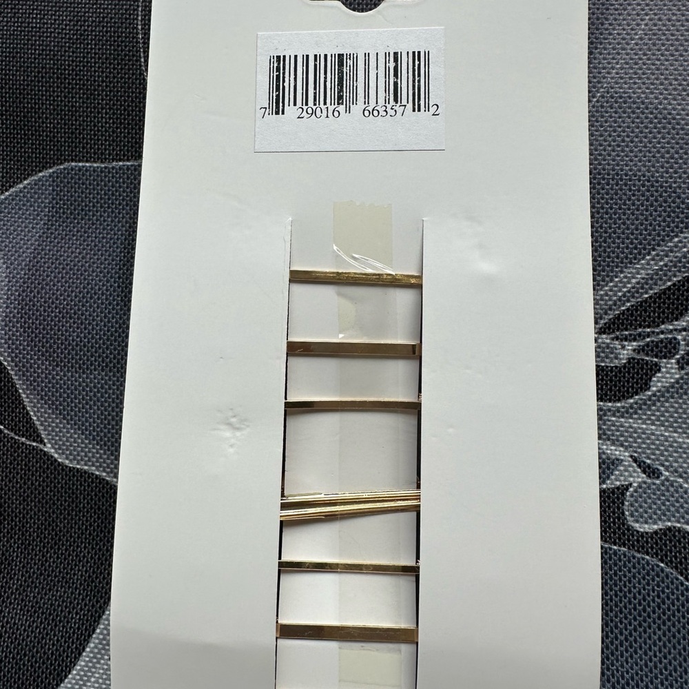Nicole Miller 7 piece Pearl and Gold Hair Clip Set - Picture 4 of 4